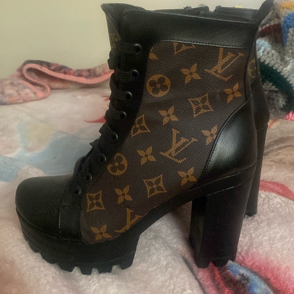 High heeled boots, just didn’t fit ! Selling for 100 obo - Picture 1 of 1